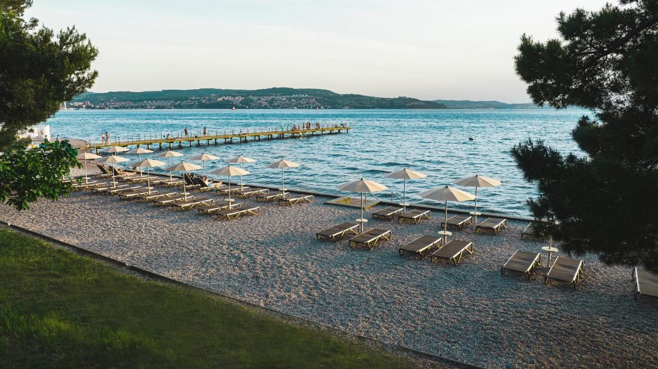 Adria Apartments - Hotel & Resort Adria Ankaran Exteriör bild